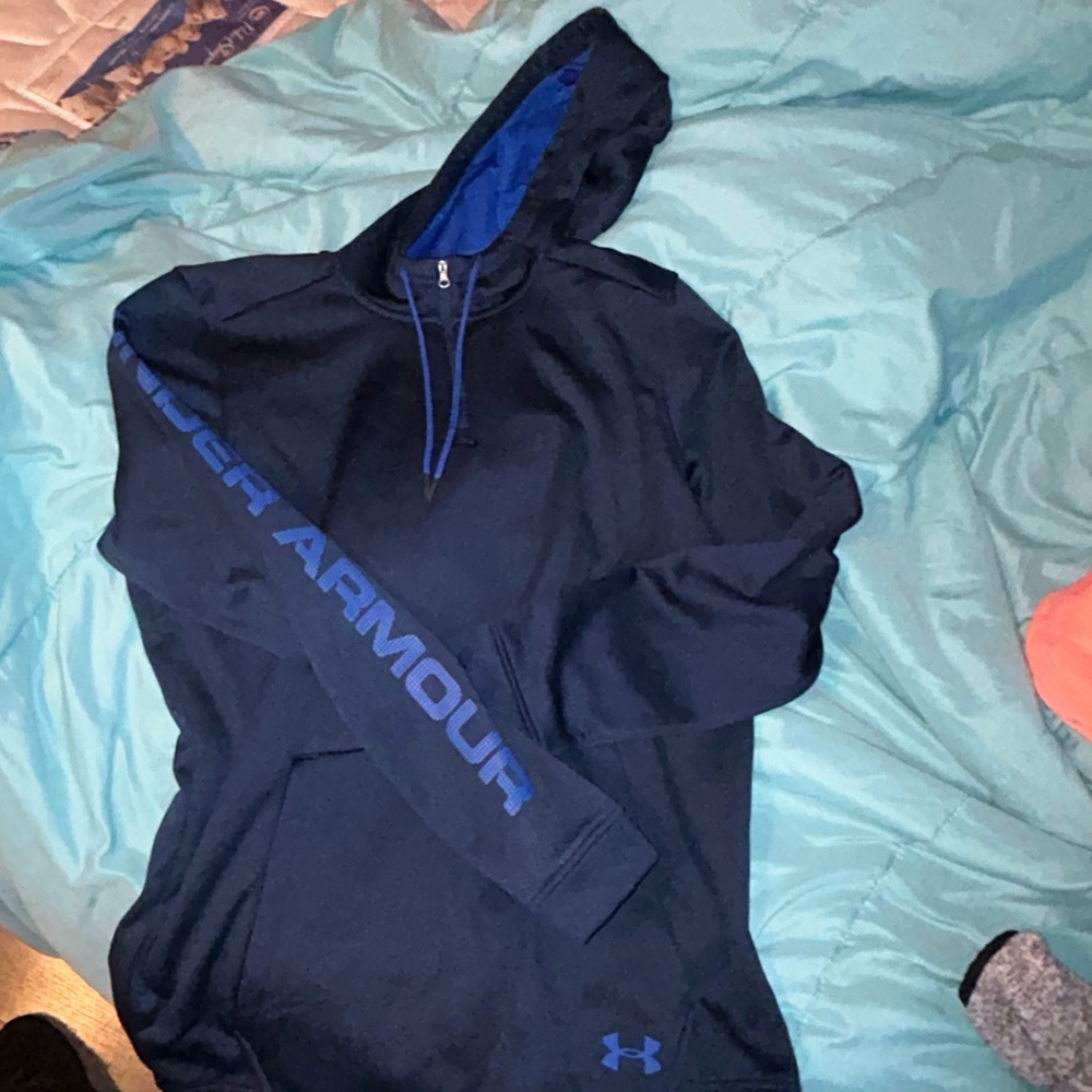 Men’s navy blue under armour hoodie